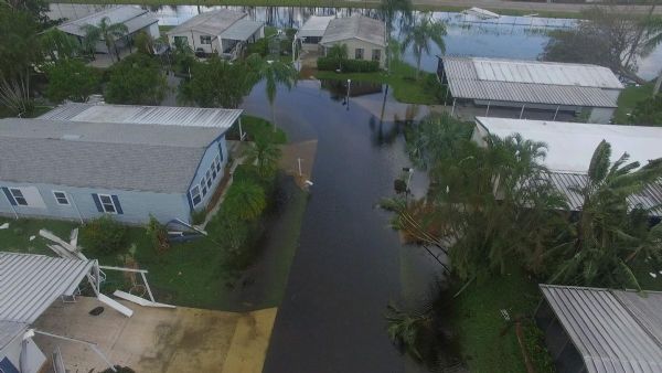 Naples estates mobile homes park after Irma 3